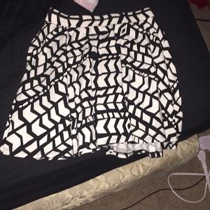 Black and white skirt! Barely worn!